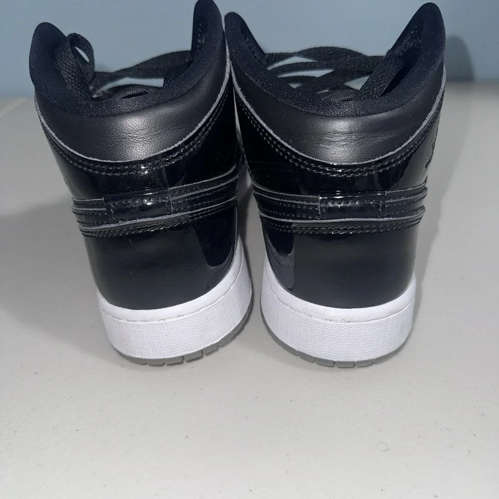 Air Jordan 1 Size 5.5Y Mid SE 'Space Jam'  Sneakers Glossy Patent Leather Casual